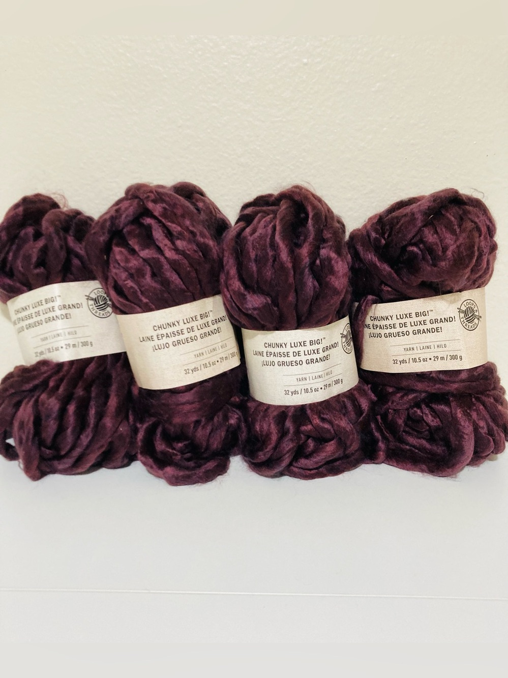 4 NEW 2 lbs 8 oz / 1133oz Loops and Threads Chunky Luxe Big Color Burgandy Blend